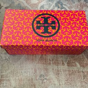 Women’s Tory Burch ballet flats - Navy in size 6.5